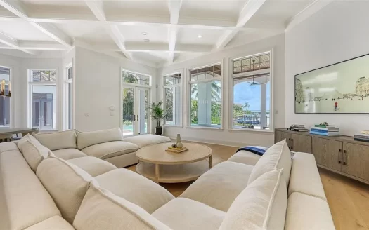 Modern Condo For Rent